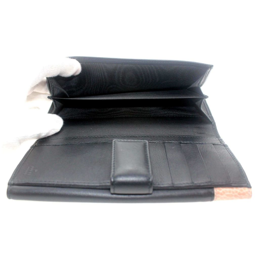 Gucci Clutch Sale | Leather Ostrich Claw Continental 338186 | BagBuyBuy