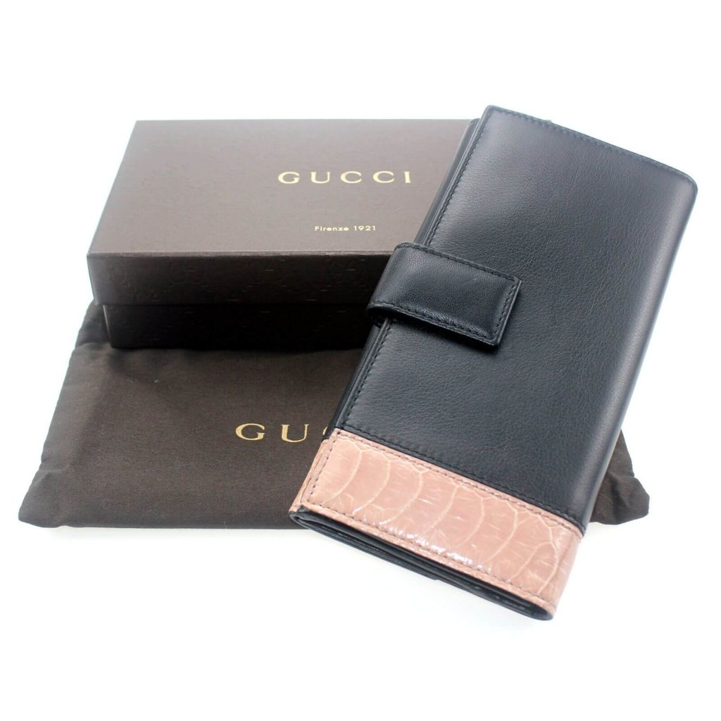 Gucci Clutch Sale | Leather Ostrich Claw Continental 338186 | BagBuyBuy